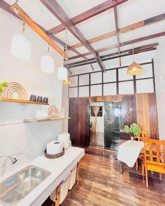 Burgos Apartment | Precious Homestay (Deluxe Room)