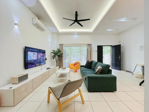 Taman Impian House | Premium doublestorey BM Alma 12pax near Aeon-Lotus's