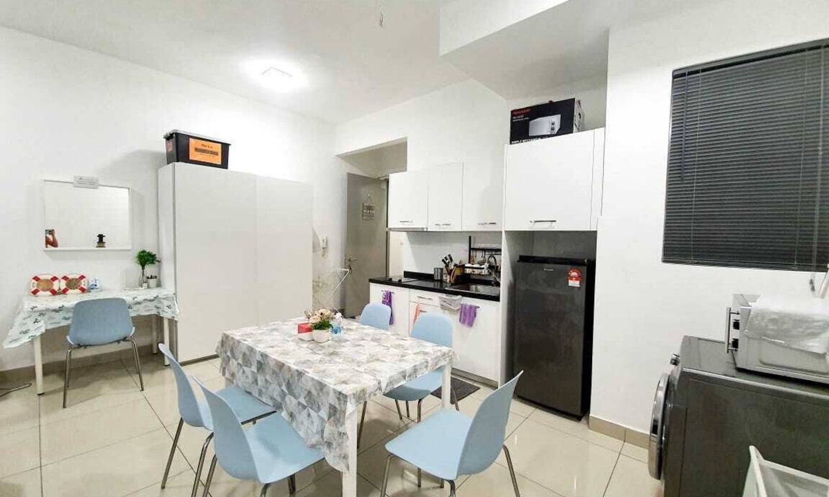 Cyberjaya Apartment | Premium furnishing. Free high speed internet and facilities. Best place in town.