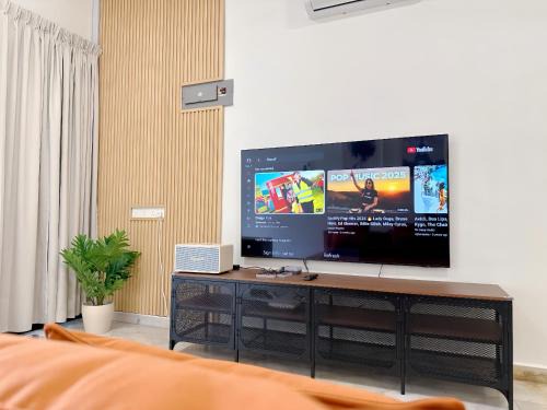 Central Seberang Perai Apartment | Premium singlestorey BM Alma 6pax near Aeon-Lotus's