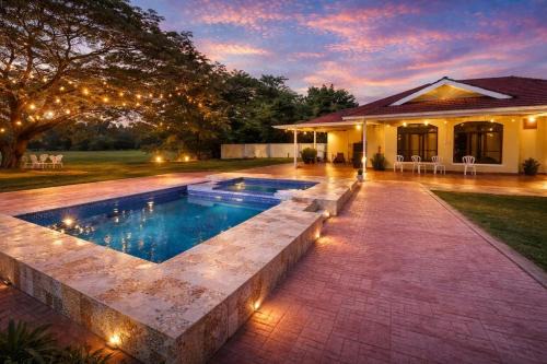 Ipoh Villa | Private Pool Villa Muslim Family Stay Ipoh