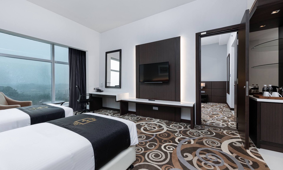 Richmond Hill Hotel | Raia Hotel & Convention Centre Kuching