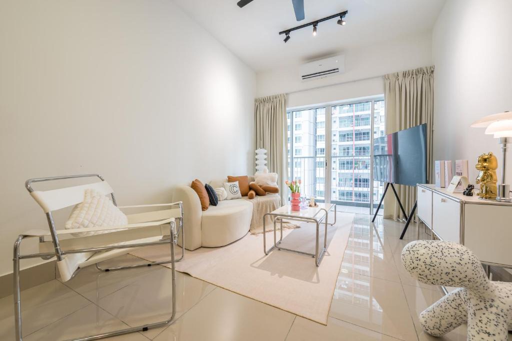 Salak South Apartment | Razak City Residences by The Conts