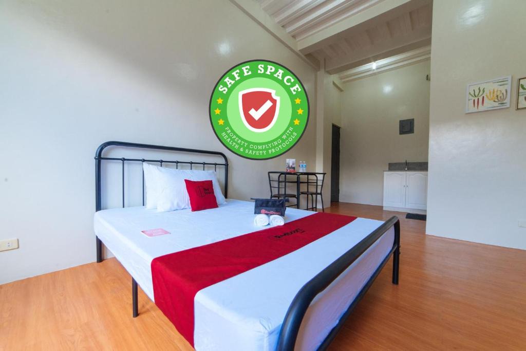 Caloocan Hotel | RedDoorz @ Kassel North Caloocan