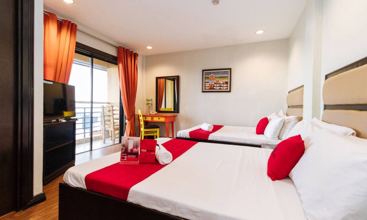 Tagaytay Hotel | Reddoorz Plus @ The Ridge Tagaytay City