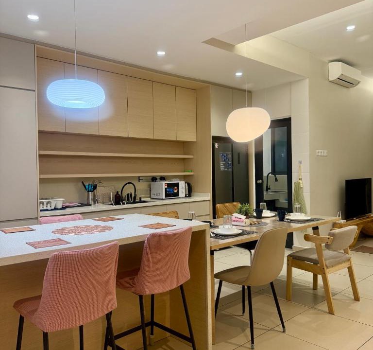 Ampang Apartment | Reizz Residence at Jalan Ampang Kuala Lumpur near to KLCC Gleneagles IJN