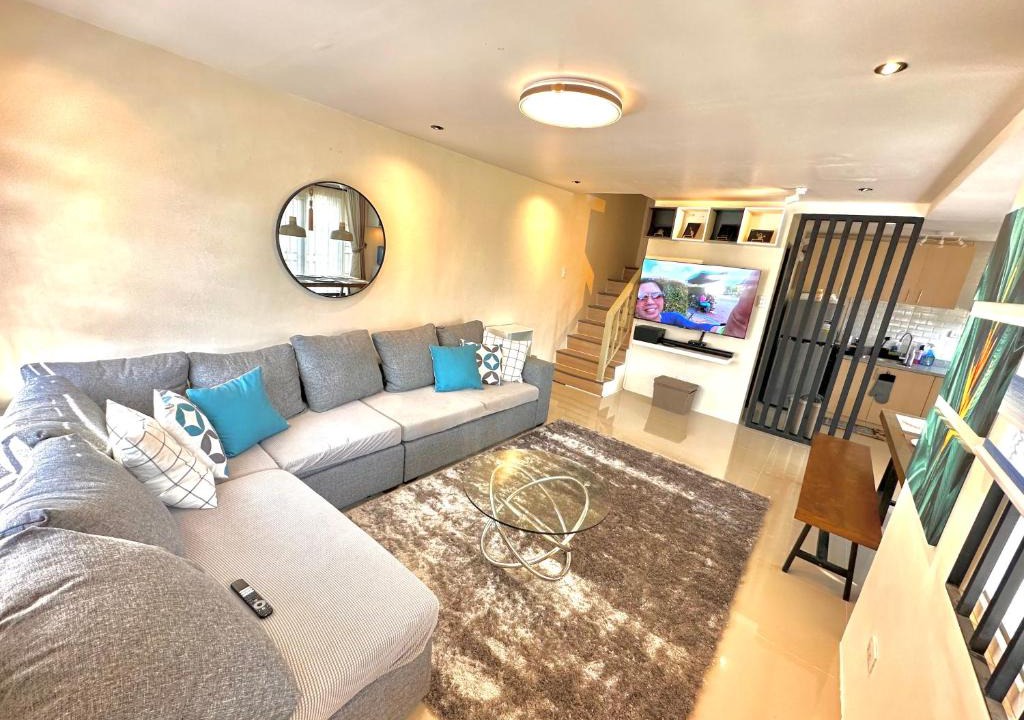 Angeles City House | Relaxing Home in Mansfield Residences