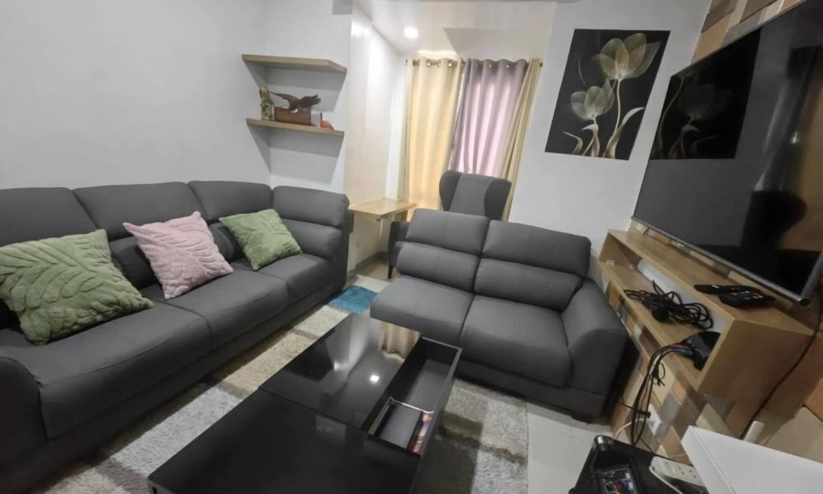 South Triangle Condo | Relaxing Urban Escape with Swimming Pool