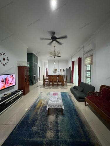 Miri House | Residensi 9115 Homestay in Miri, Sarawak