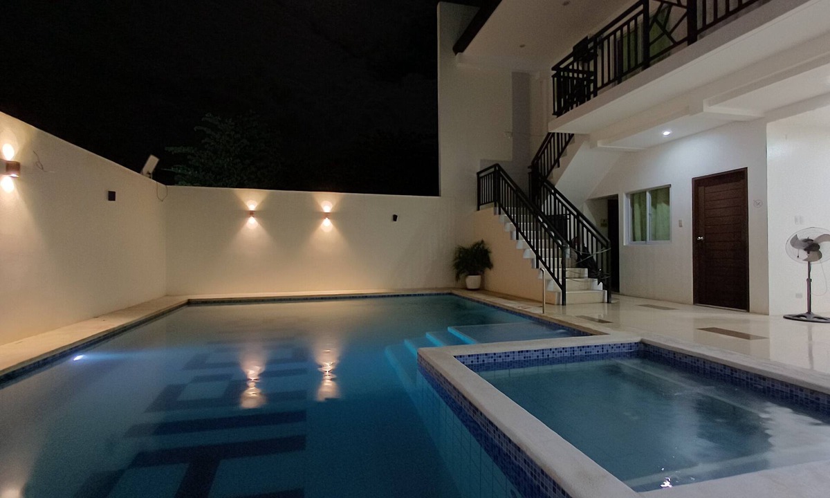 Puerto Princesa City Centre Hostel | Resort Sakura Ann