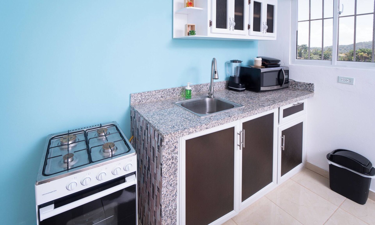 Samana Apartment | REST AND PLEASURE IN SAMANA/JACUZZI/BBQ/5 MINUTES FROM TOWN.