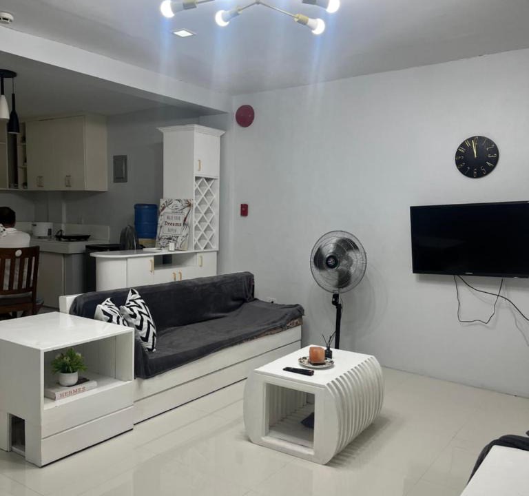 Bantay House | Rhenville transient house in Vigan City with fast Wifi