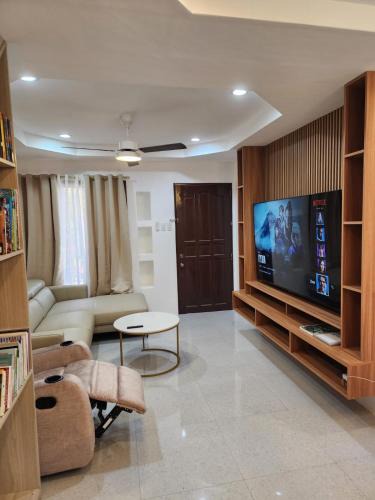 Dauis Apartment | Riverduplex - Luxury duplex at a fair price