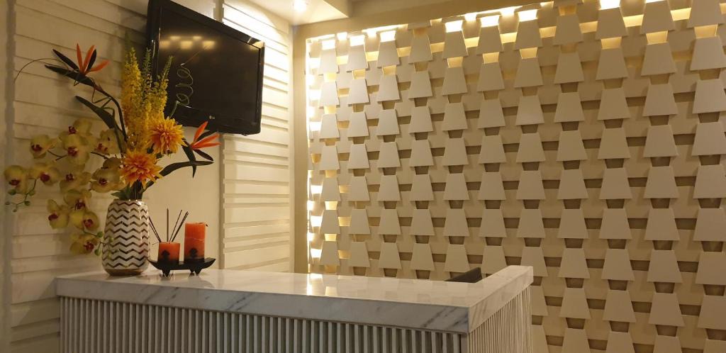 Legazpi Hostel | RNR Suites