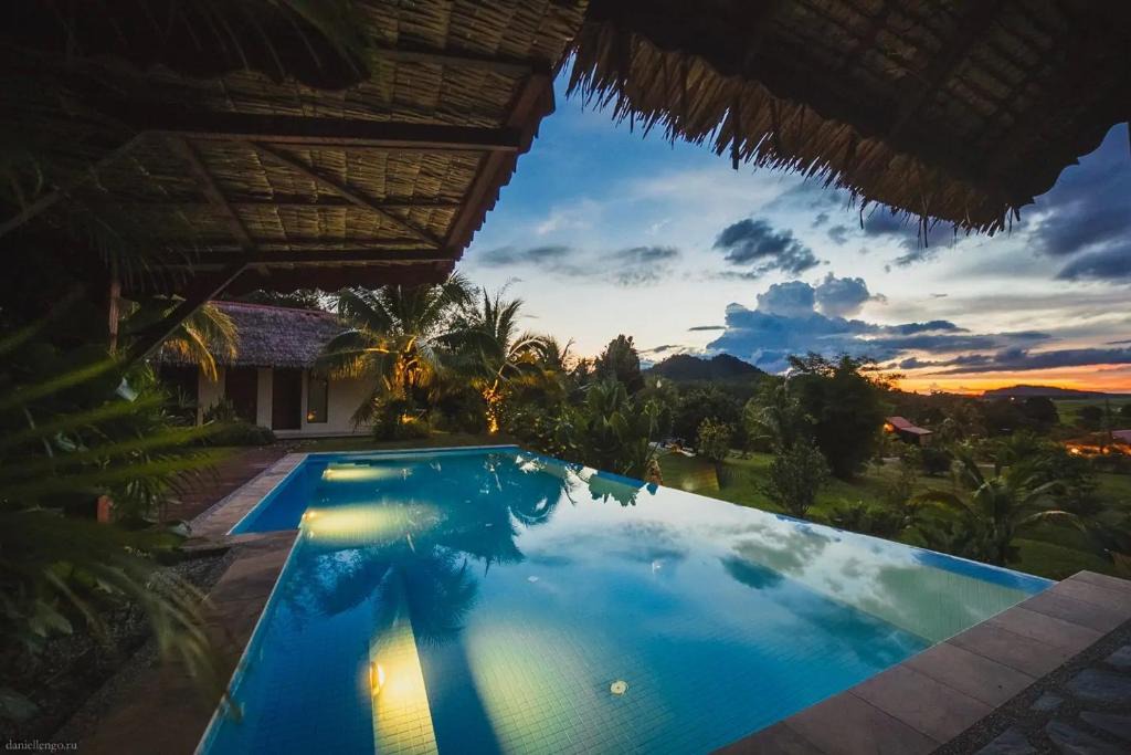 Langkawi Villa | Romantic Tropical Retreat with Sunset & Rice Field Views