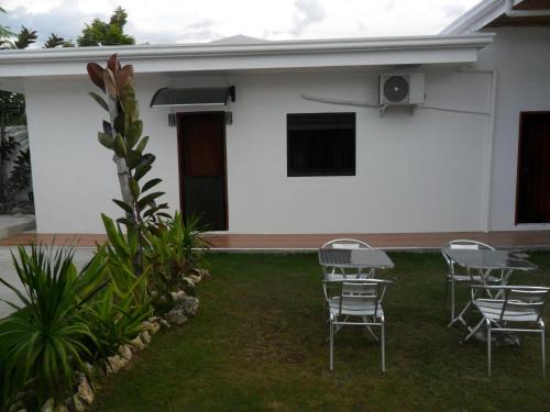 Moalboal Apartment | Room 3