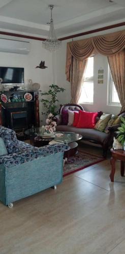 Jaro House | Room in Lustria Castle