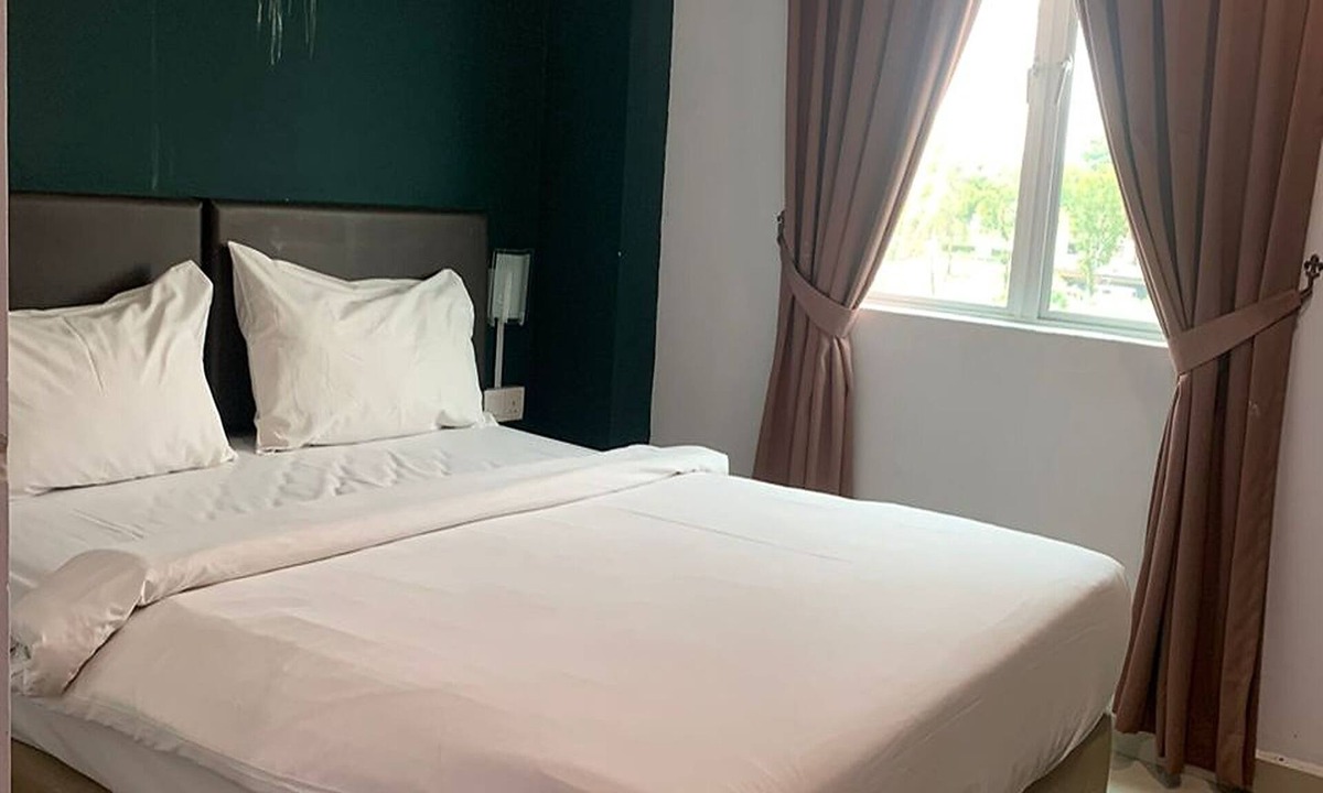 Batu Pahat Hotel | Room V Jalan Megat by Secom