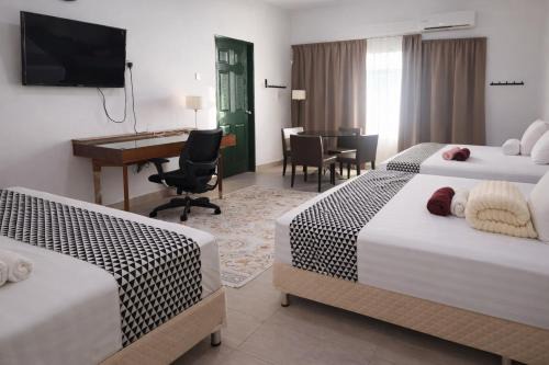 Kampung Telaga Batin House | Roomstay Stadium Gong Badak Sutera Home by Mishkat