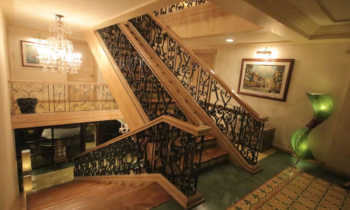 Roxas City Bed & Breakfast | Roxas President's Inn