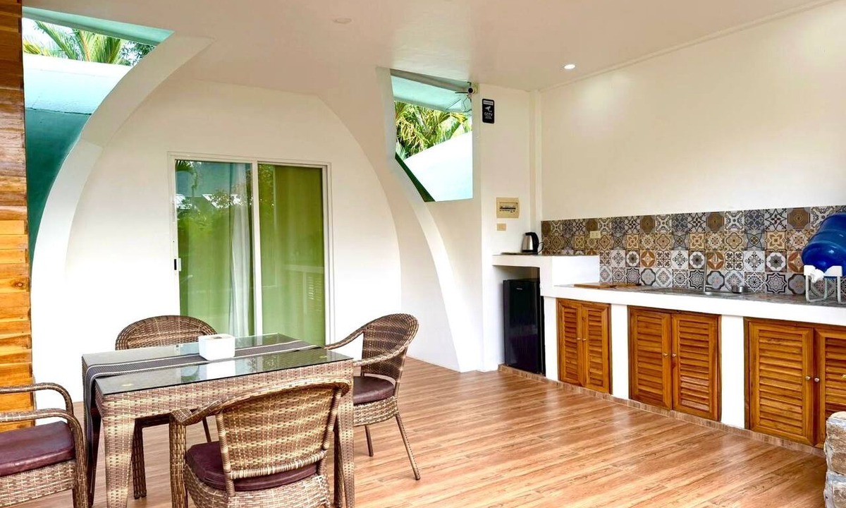 Port Barton Hotel | Royal Suites Port Barton