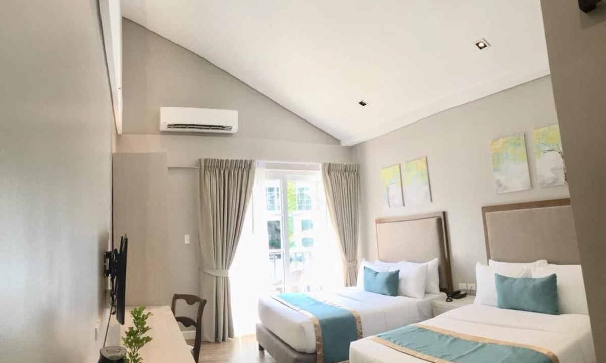 Silang Junction South Hotel | Royale Parc Hotel Tagaytay