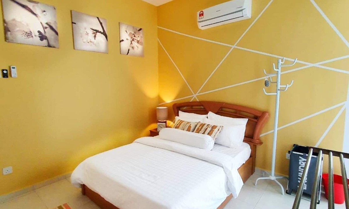 Cheng House | ruma Melaka Vacation Home - with private mini pool