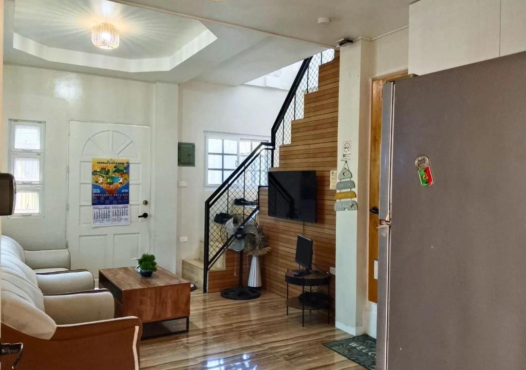 San Fernando House | Rustic Retreat room only
