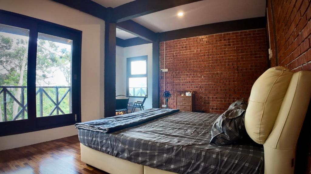 George Town House | Samwise Escapade Hillside Guesthouse - Master Room
