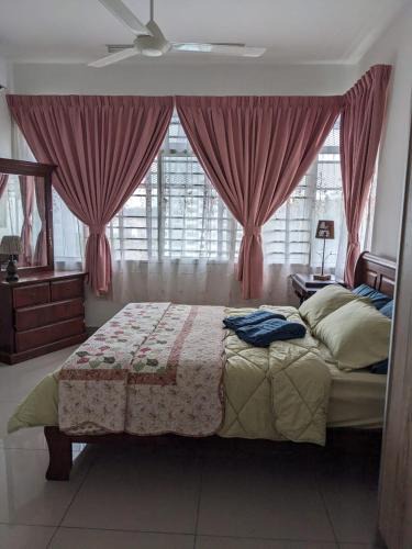 Presint 15 Apartment | Santaii Stay - Seamless Remote Work and Family Fun