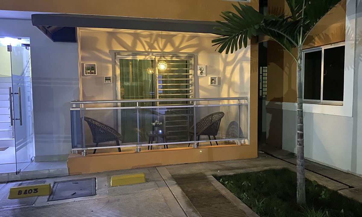 Santo Domingo Este Apartment | Santo Domingo Este! Equipado completo con Aire,inversor,agua caliente.