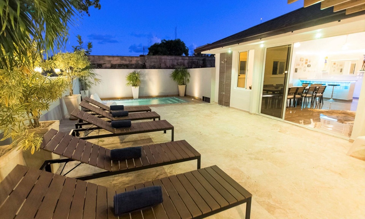 Gascue House | Santo Domingo Colonial 5-Bedroom Pool Villa✔️