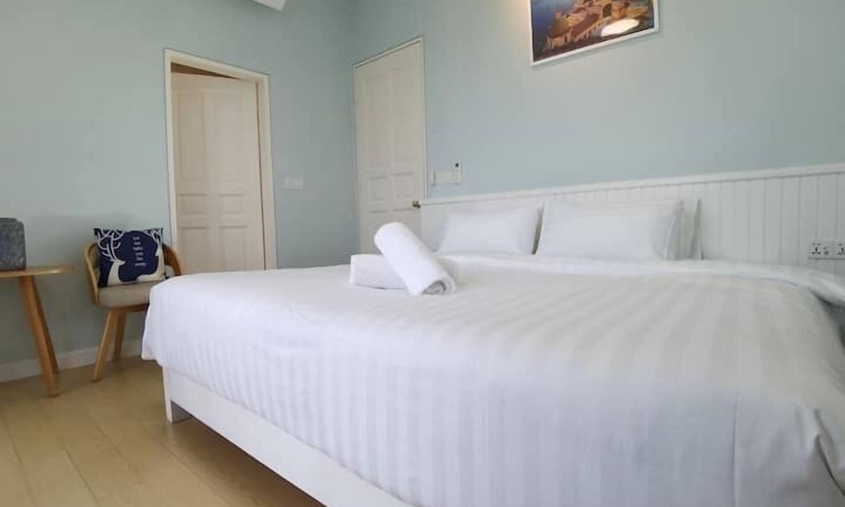 Taman Melaka Raya Bed & Breakfast | SANTORINI Melaka Imperio Residence.