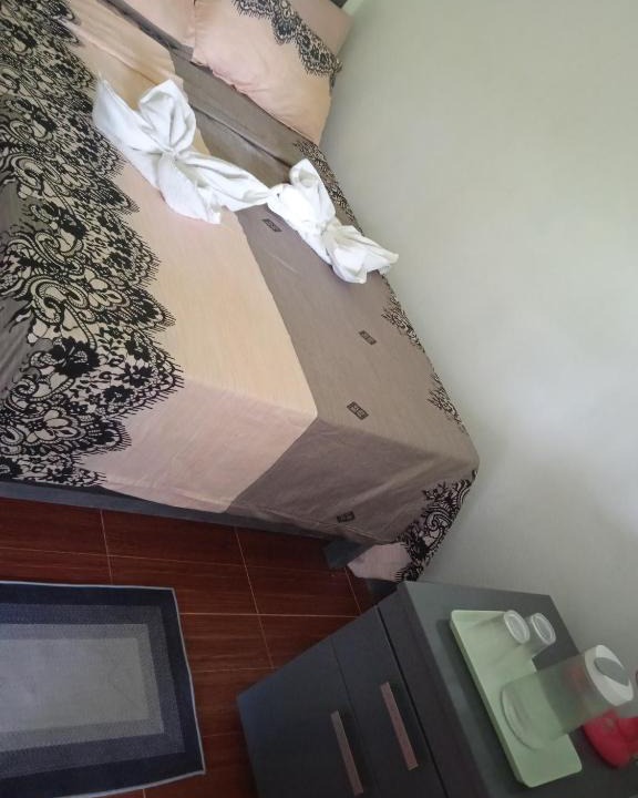 Clarin Bed & Breakfast | Sarah's Garden BnB & Spa