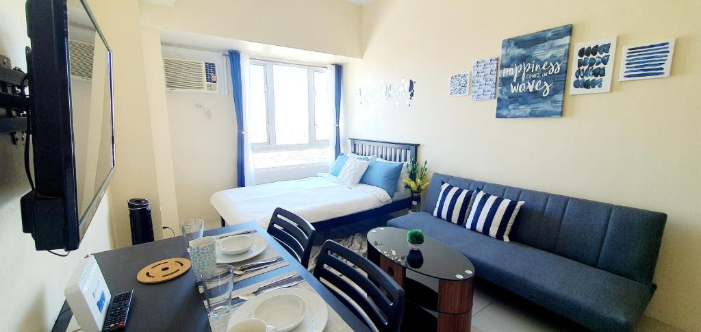 Legazpi Village Apartment | Sea-Sky Perch Suite