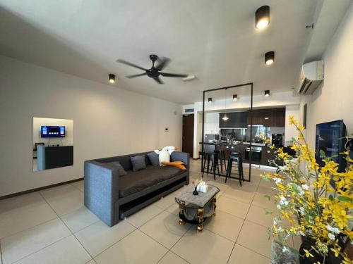 Tanjung Bungah Apartment | Seaview 3pax Studio with 1 Car Park at The Landmark