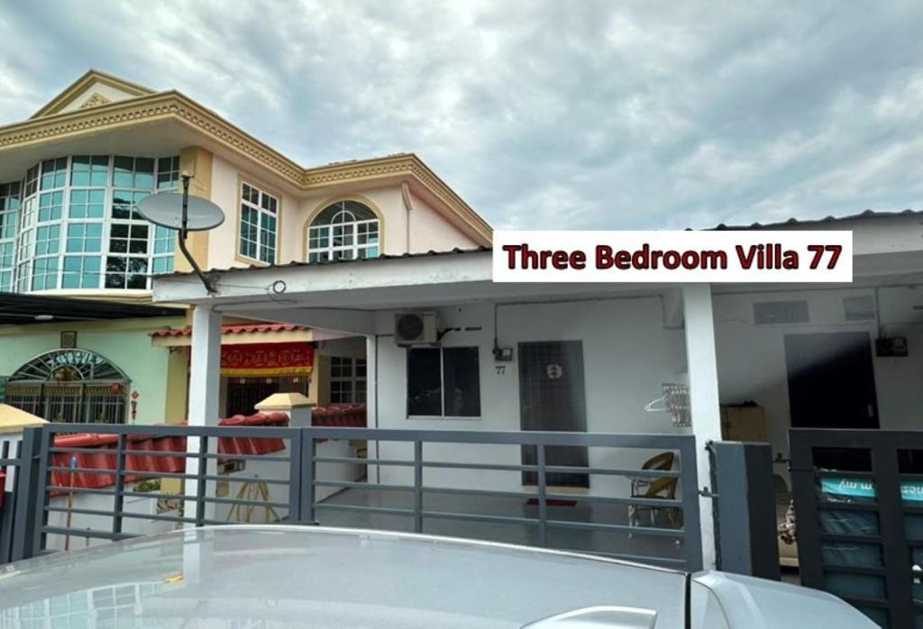 Senai Villa | Senai three storey landed 14pax 5BR near airport