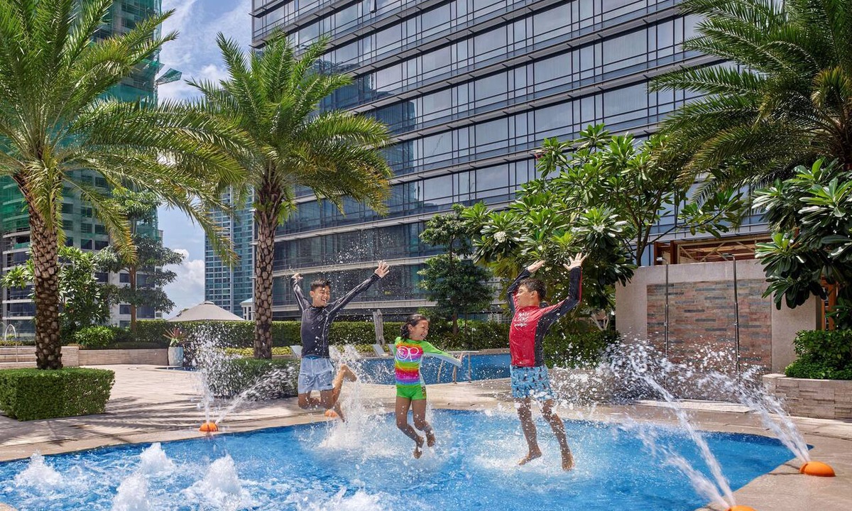 Bonifacio Global City Hotel | Shangri-La The Fort, Manila