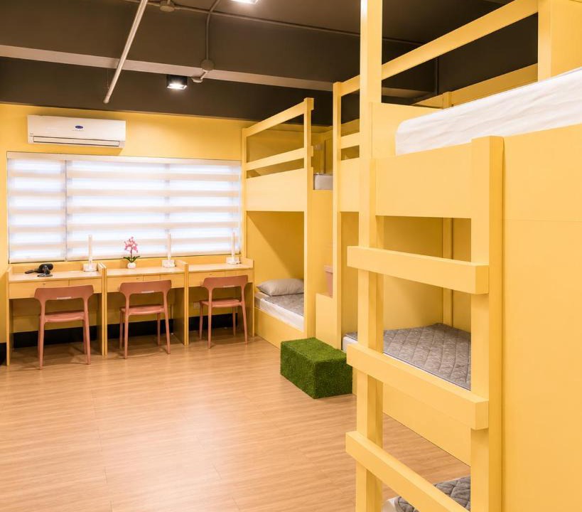 Cebu Hostel | Shared room near country mall