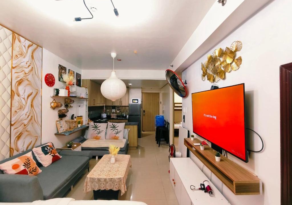 Barangay 76 Apartment | Shore Escape 2BR Pool View Near MOA SMX & NAIA T3