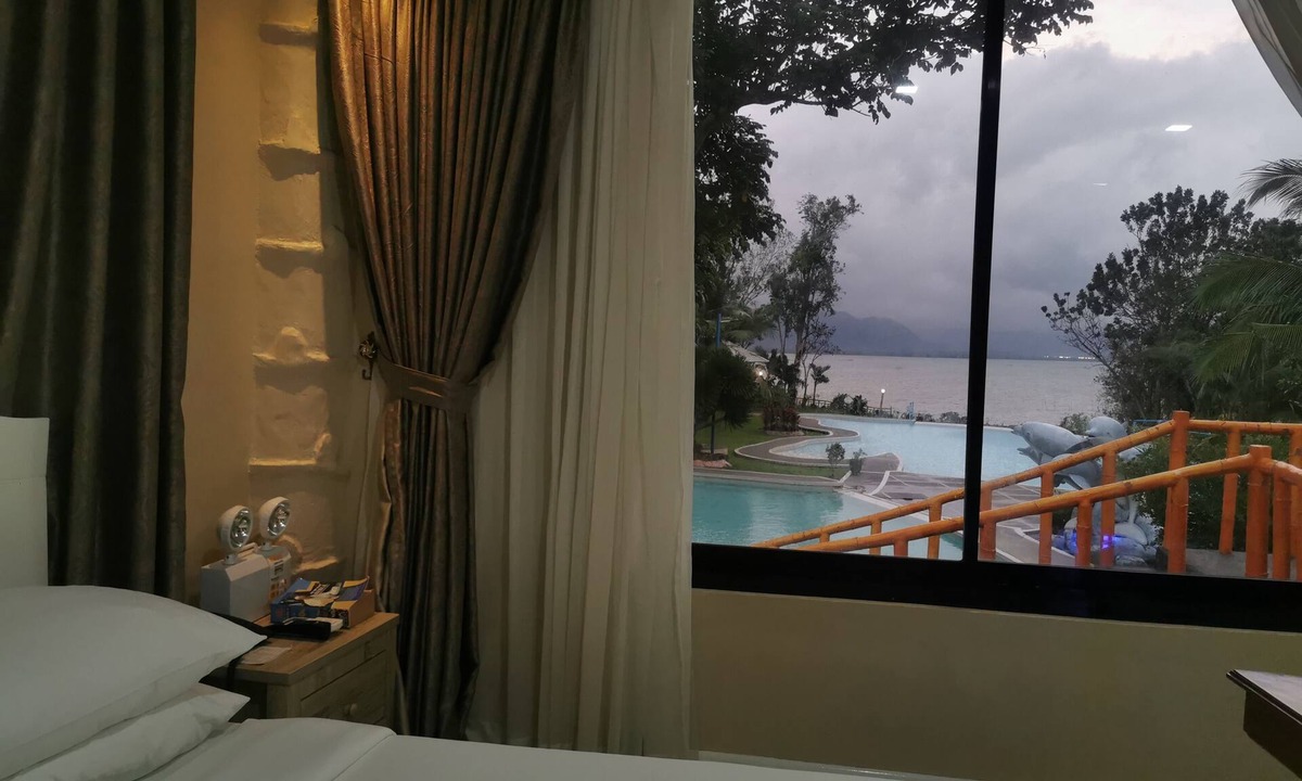 Pagbilao Hotel | Silangang Nayon