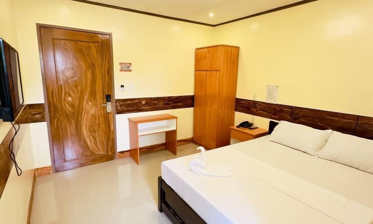Zamboanga Apartment | Single Deluxe Relaxation Room