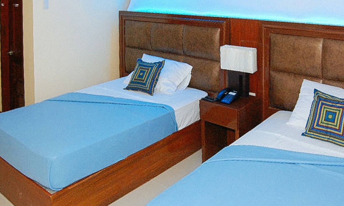 Roxas City Hotel | Sky Garden Hotel By Reddoorz