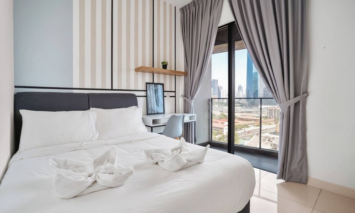 Kuala Lumpur City Centre Apartment | Sleek Suites 3BR @ Continew|Near TRX+Stylish Desgn