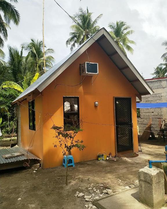 Salcedo House | Small cosy house (simple but complete)
