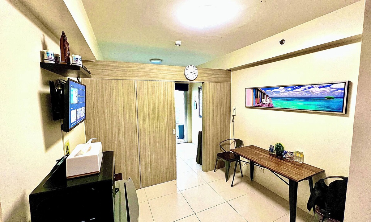 Sampaloc Condo | SMDC Breeze Condo w/Free Parking in Pasay-Philippines (near NAIA Terminals)