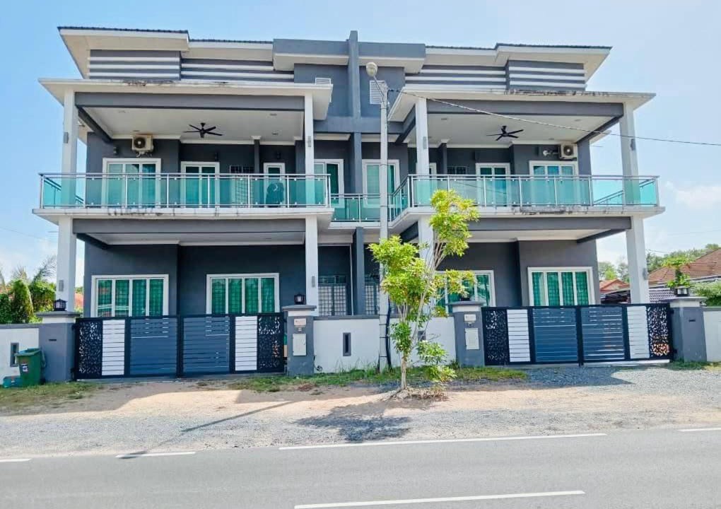 Paka House | Sorty Homestay Taman Murni Perdana Paka double storey Semi D Unit A