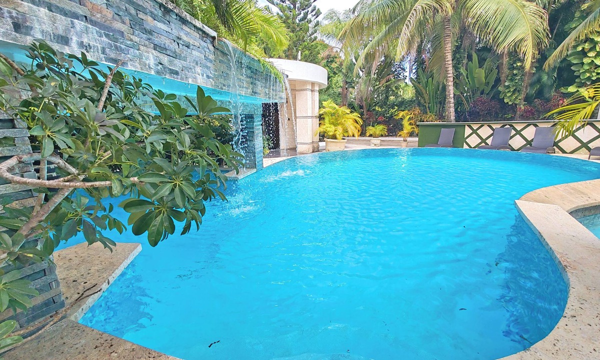La Esplanada Villa | Sosua Bachelor Party 7 BR + 2 Suites Hollywood Style Villa