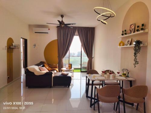 Sungai Buloh Apartment | sp13a 55inch tv Netflix 6pax 2park kelab Rahman putra Sungai buloh