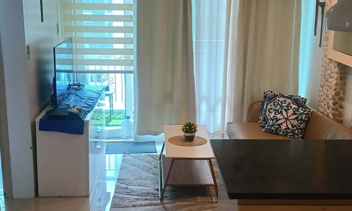 Barangay 76 Condo | Spacious 2BR at Sea Residences Near MOA - Family Stay